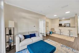 Picture of 4221 W Spruce Street Unit 1123, Tampa, FL 33607