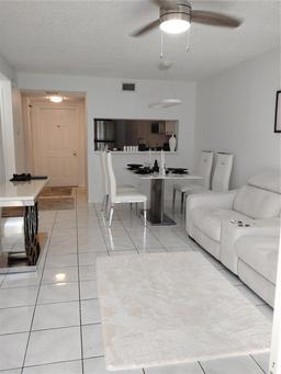 Picture of 6924 Stones Throw Circle N Unit 8105, St Petersburg, FL 33710