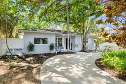Picture of 5216 40Th Avenue N, St Petersburg, FL 33709