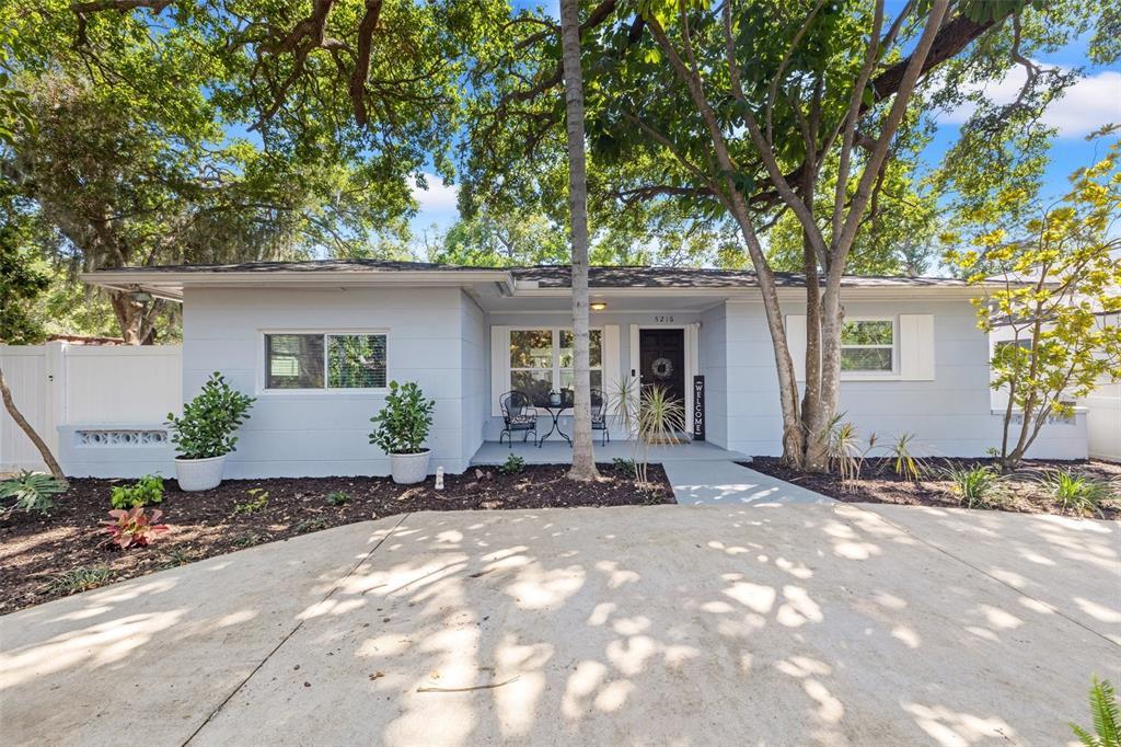 Picture of 5216 40Th Avenue N, St Petersburg, FL 33709