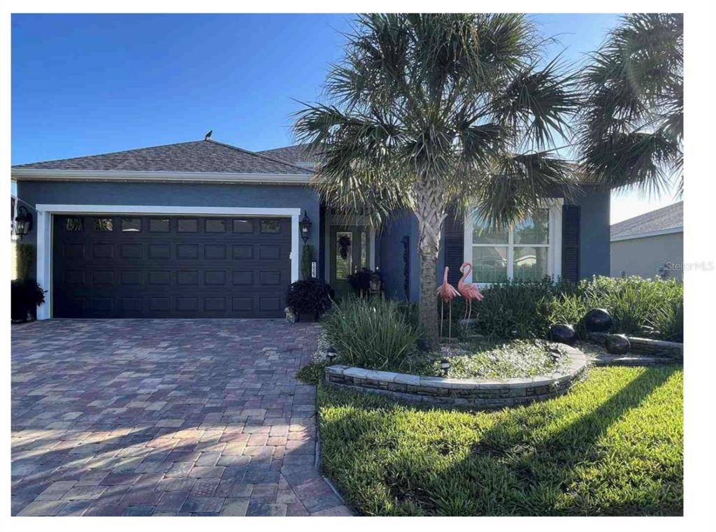 Picture of 10267 Julia Isles Avenue, Oxford, FL 34484