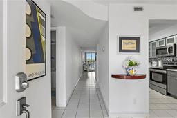 Picture of 6083 Bahia Del Mar Circle Unit 359, St Petersburg, FL 33715