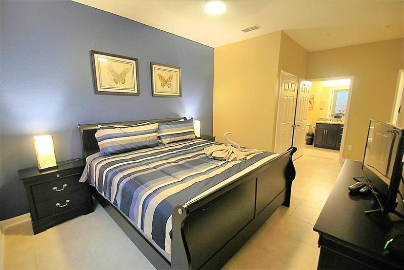 Picture of 2305 Silver Palm Drive Unit 102, Kissimmee FL 34747