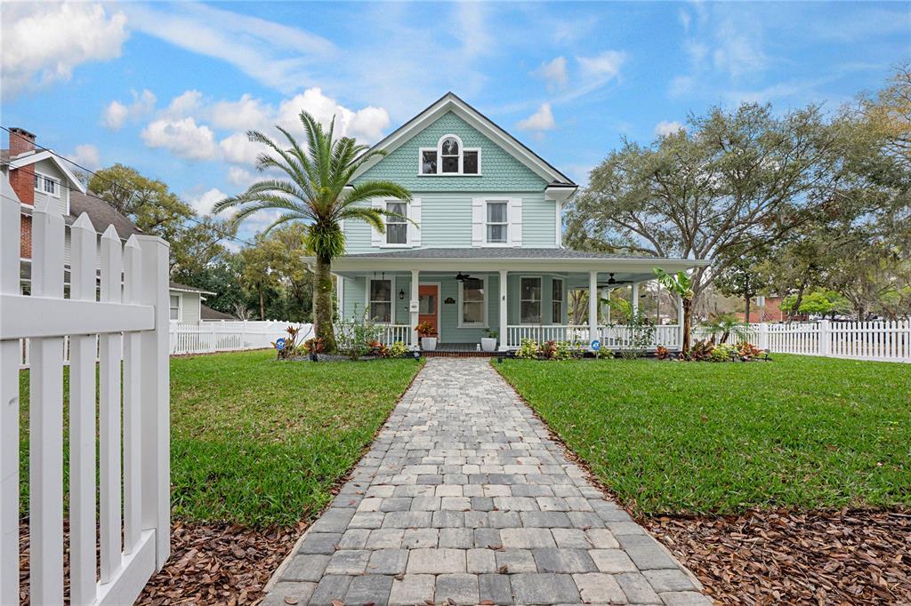 Picture of 415 W Rich Avenue, Deland, FL 32720