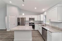 Picture of 15673 SW 37 Circle, Ocala, FL 34482