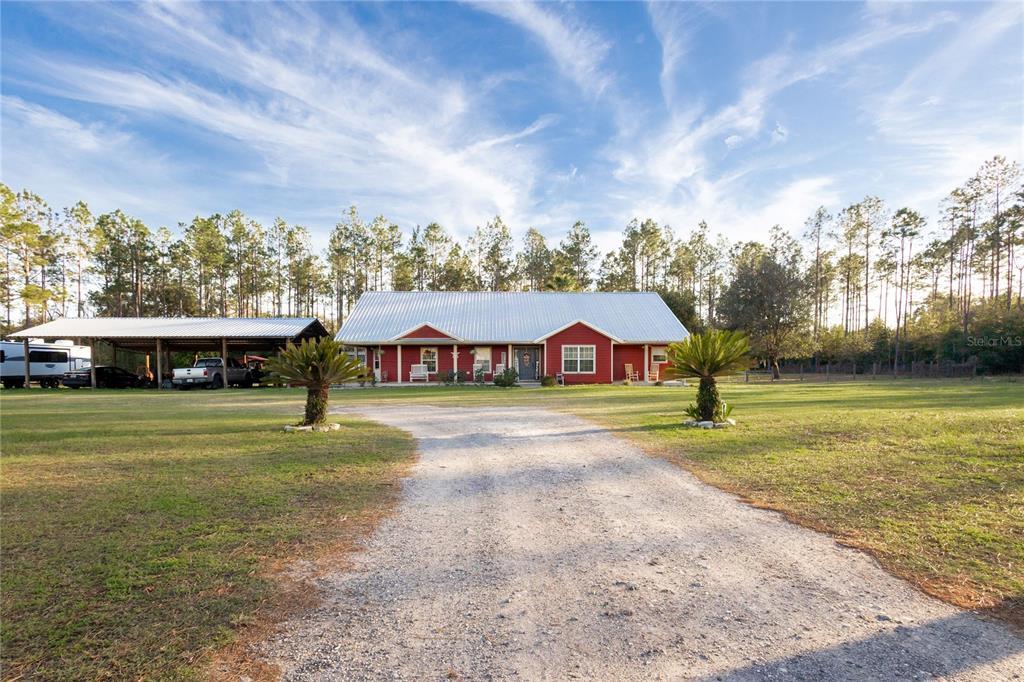 Picture of 831 SE 11Th Place, Williston, FL 32696
