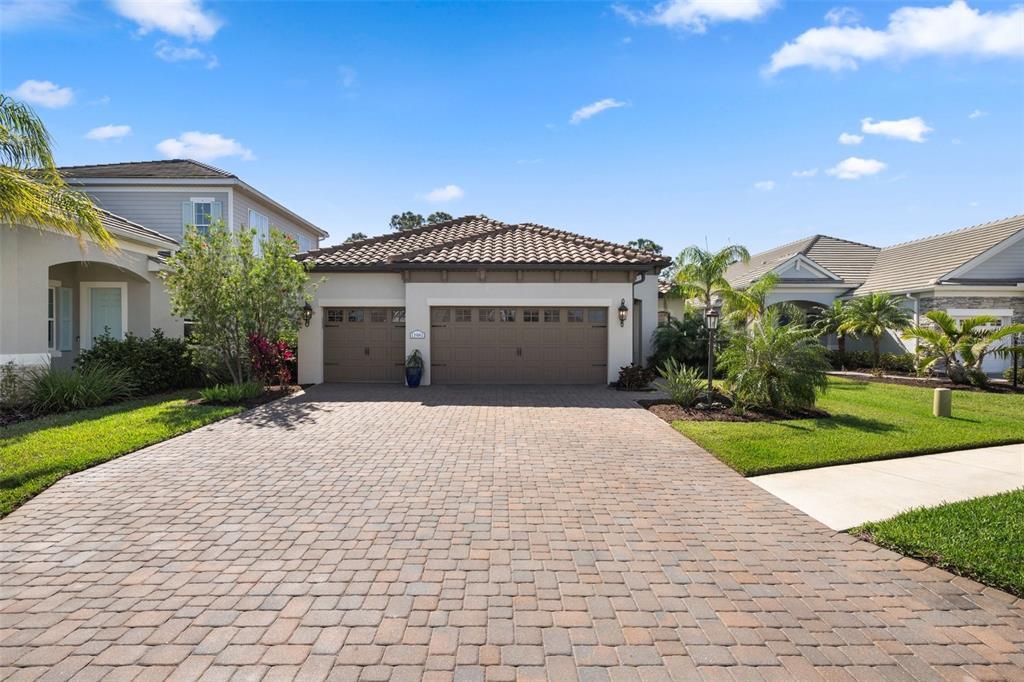 Picture of 11981 Hunters Creek Road, Venice, FL 34293