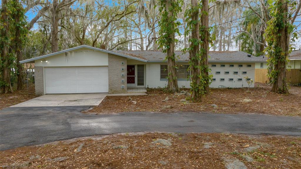 Picture of 30713 George Drive, Tavares, FL 32778