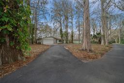 Picture of 30713 George Drive, Tavares, FL 32778