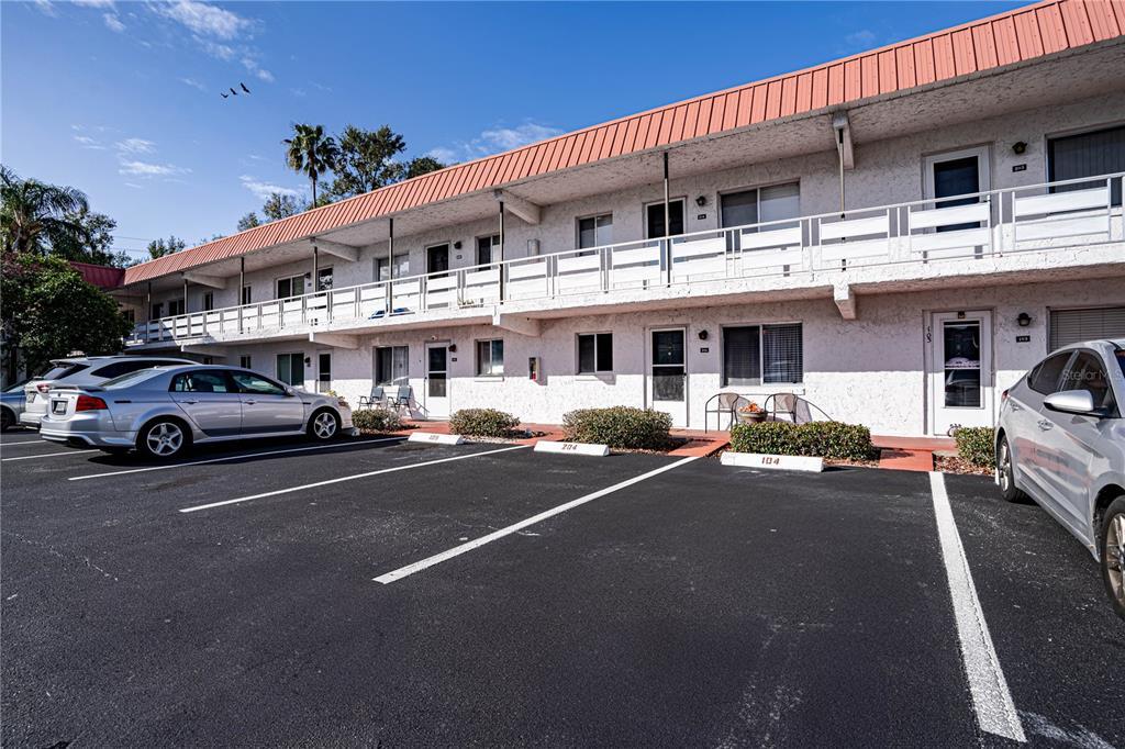 Picture of 1100 Martinique Drive Unit 106, Winter Haven, FL 33884