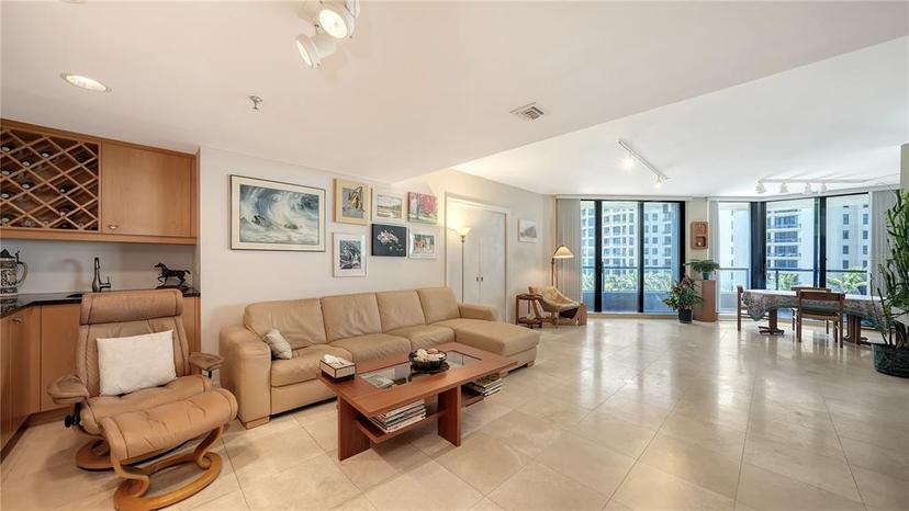 Picture of 1211 Gulf Of Mexico Drive Unit 207, Longboat Key FL 34228
