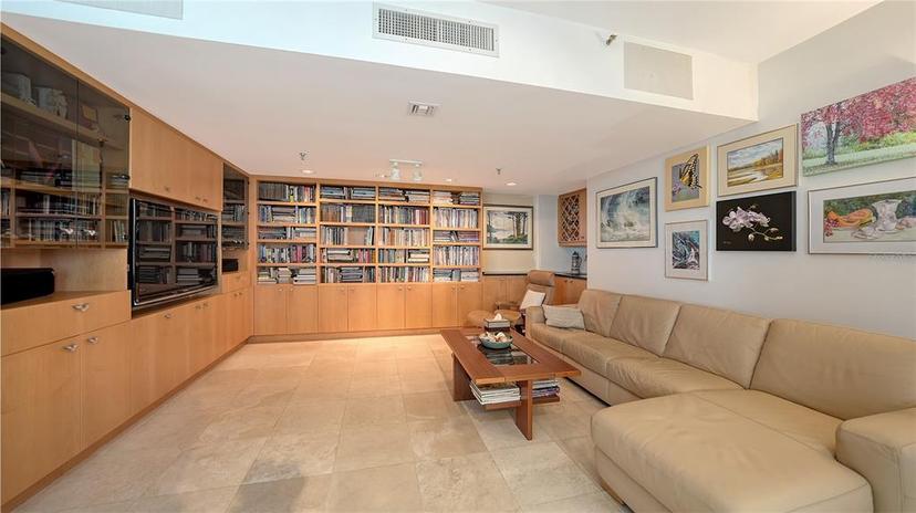Picture of 1211 Gulf Of Mexico Drive Unit 207, Longboat Key FL 34228