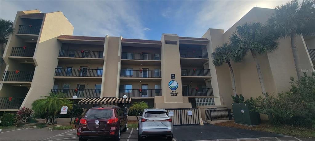 Picture of 90 S Highland Avenue Unit 224, Tarpon Springs, FL 34689