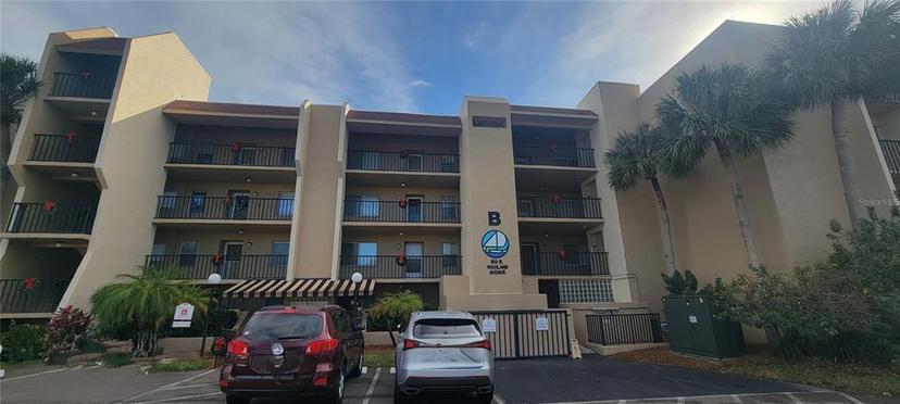 Picture of 90 S Highland Avenue Unit 224, Tarpon Springs FL 34689
