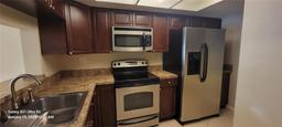 Picture of 90 S Highland Avenue Unit 224, Tarpon Springs, FL 34689