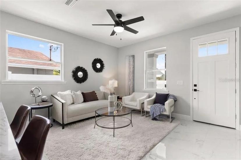 Picture of 2337 W Walnut Street, Tampa FL 33607