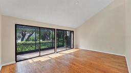 Picture of 4318 Woodmans Chart Unit 136, Sarasota, FL 34235