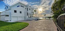 Picture of 1400 Siesta Drive, Sarasota, FL 34239