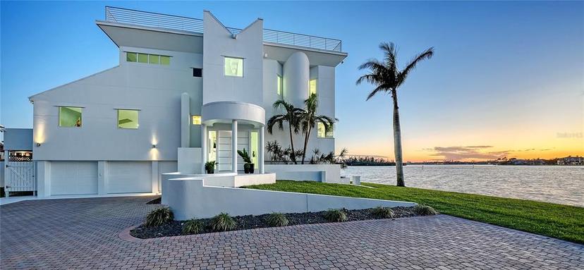Picture of 1400 Siesta Drive, Sarasota FL 34239