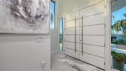 Picture of 1400 Siesta Drive, Sarasota, FL 34239