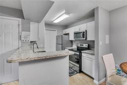 Picture of 5530 Chrishire Way Unit D204, Orlando, FL 32822