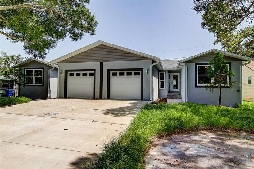 Picture of 14330 Channel Drive, Largo FL 33774
