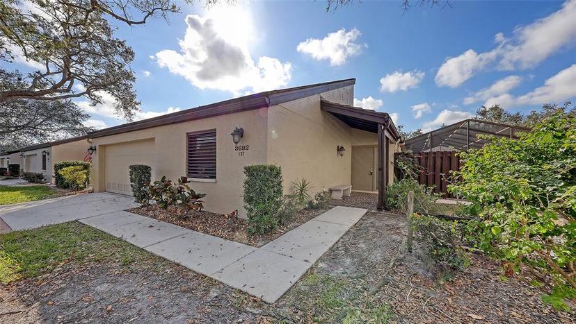 Picture of 3692 Glen Oaks Manor Drive, Sarasota FL 34232
