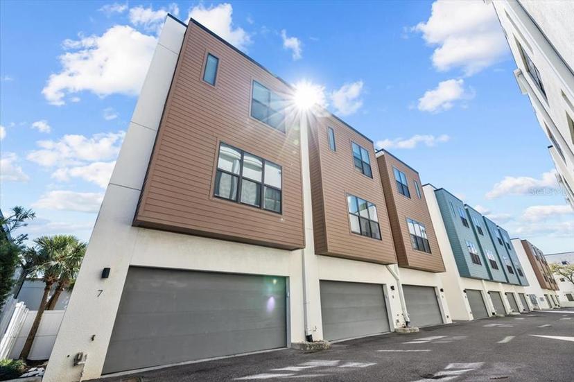 Picture of 4810 W Mcelroy Avenue Unit 7, Tampa FL 33611