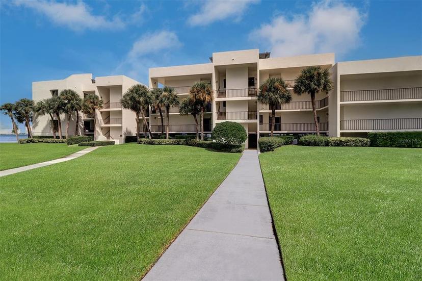 Picture of 50 Coe Road Unit 223, Belleair FL 33756