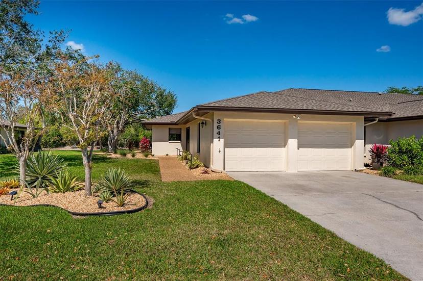 Picture of 3641 Gleneagle Drive Unit 12D, Sarasota FL 34238