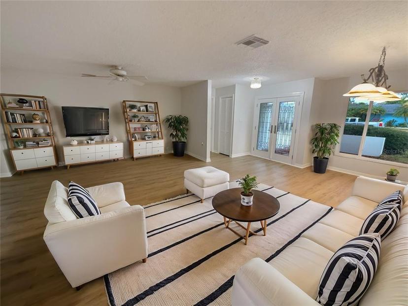 Picture of 3069 Pin Oak Drive, Clearwater FL 33759