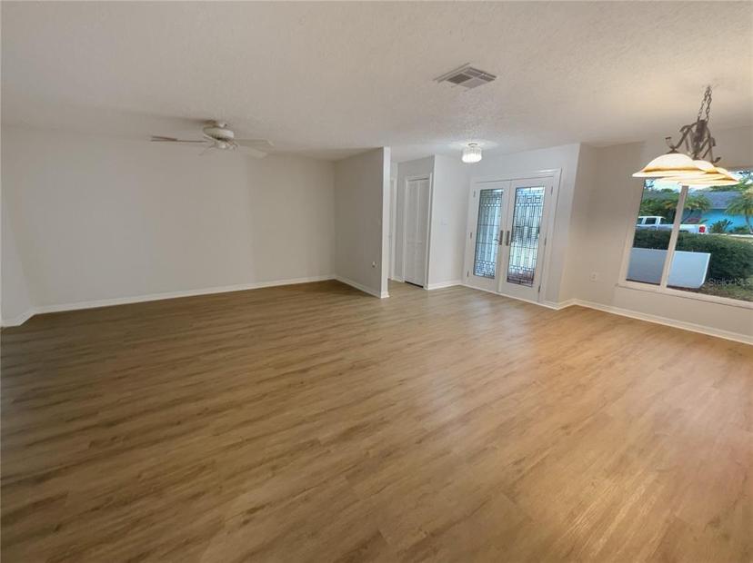 Picture of 3069 Pin Oak Drive, Clearwater FL 33759