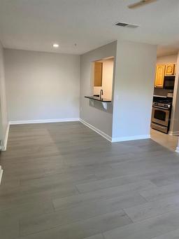 Picture of 2025 Dixie Belle Drive Unit 2025 B, Orlando, FL 32812