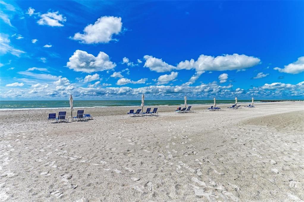 Picture of 1465 Gulf Of Mexico Drive Unit 104, Longboat Key, FL 34228