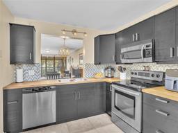 Picture of 8592 W Sunrise Boulevard Unit 202, Plantation, FL 33322