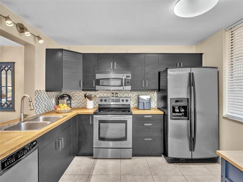 Picture of 8592 W Sunrise Boulevard Unit 202, Plantation FL 33322