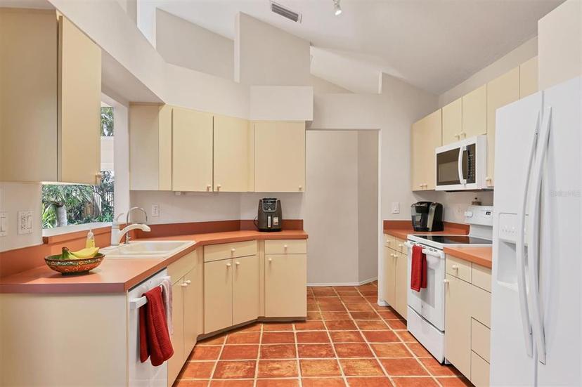 Picture of 7821 Geneva Lane Unit 11, Sarasota FL 34243