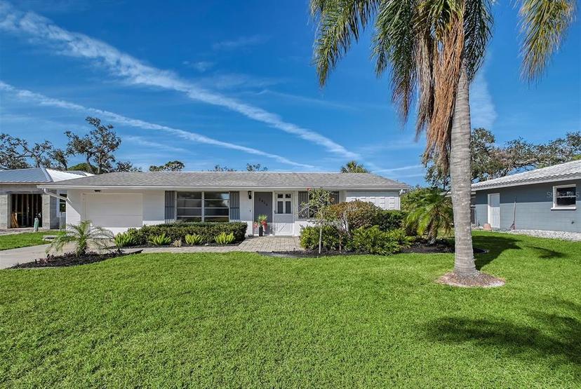 Picture of 2406 Breakwater Circle, Sarasota FL 34231