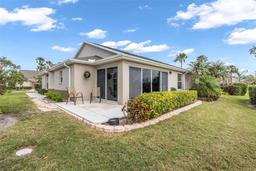 Picture of 2904 Captains Court Unit 2904, Palmetto, FL 34221