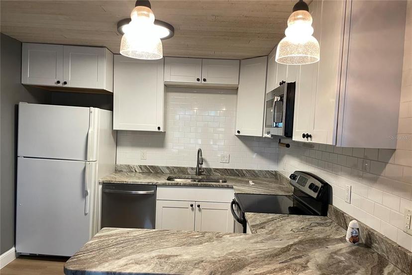 Picture of 3008 Hillview Street, Sarasota FL 34239