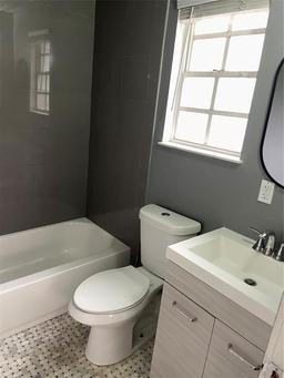 Picture of 3008 Hillview Street, Sarasota, FL 34239