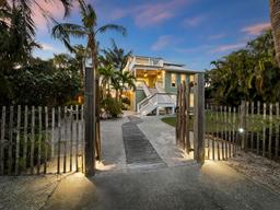 Picture of 581 Broadway Street, Longboat Key, FL 34228