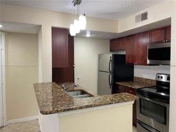 Picture of 5160 Conroy Road Unit 1414, Orlando, FL 32811