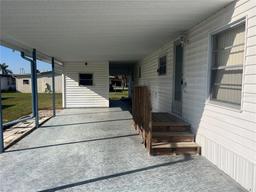Picture of 1129 Elkhart Circle, Tavares, FL 32778