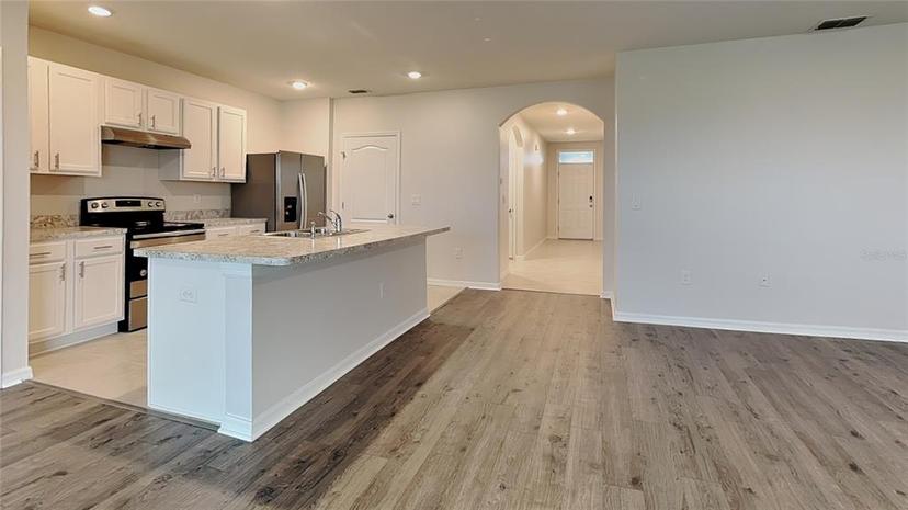 Picture of 1040 Cambridge Drive, Winter Haven FL 33881