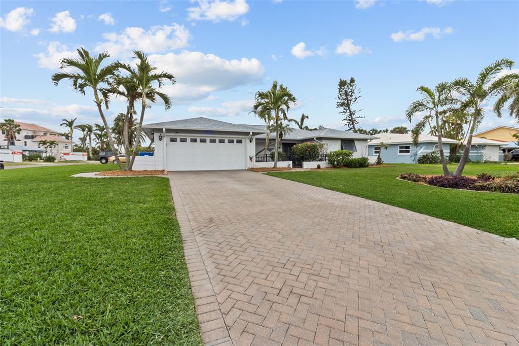Picture of 8000 13Th Avenue S, St Petersburg, FL 33707