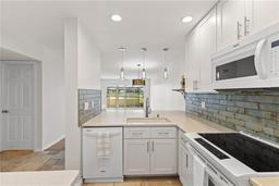 Picture of 406 Cerromar Circle N Unit 123, Venice, FL 34293