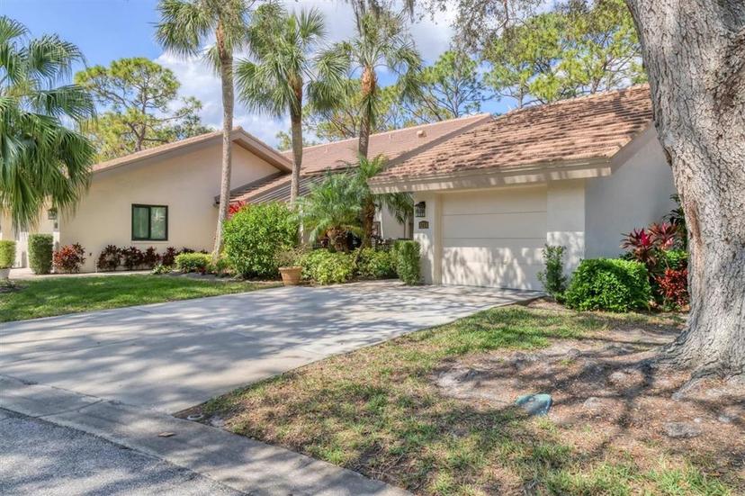 Picture of 3214 Sandleheath Unit 64, Sarasota FL 34235
