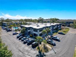 Picture of 5509 Fountain Lake Circle Unit C204, Bradenton, FL 34207