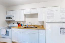 Picture of 4215 E Bay Drive Unit 1702F, Clearwater, FL 33764